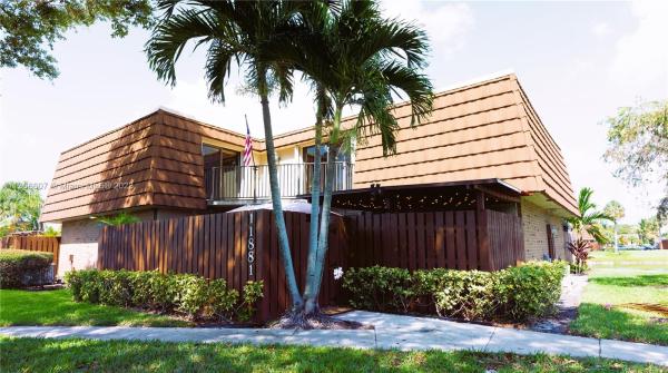 Village At Lake Pine, 11881 SW 12th Pl, Davie, Florida 33325, image 2