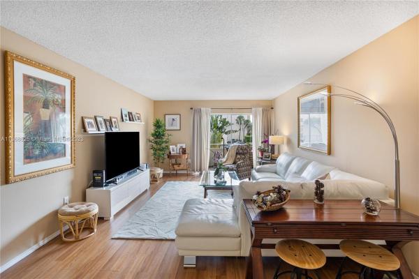 Kings Creek South, 7785 SW 86th St #E-215, Kendall, Florida 33143, image 1