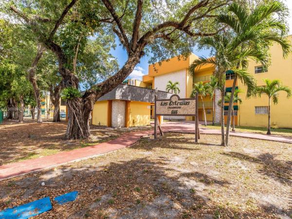 Las Estrellas, 666 W 81st St #204, Hialeah, Florida 33014, image 1