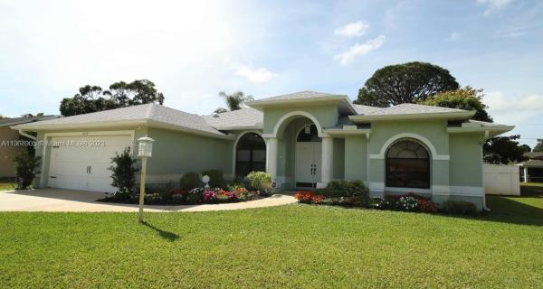 Sandpiper Bay, 1632 SE Grapeland Ave, Port St. Lucie, Florida 34952, image 2