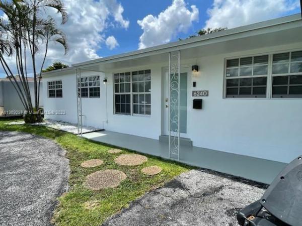 Sunrise Golf Village, 6240 NW 14th Ct, Sunrise, Florida 33313, image 2