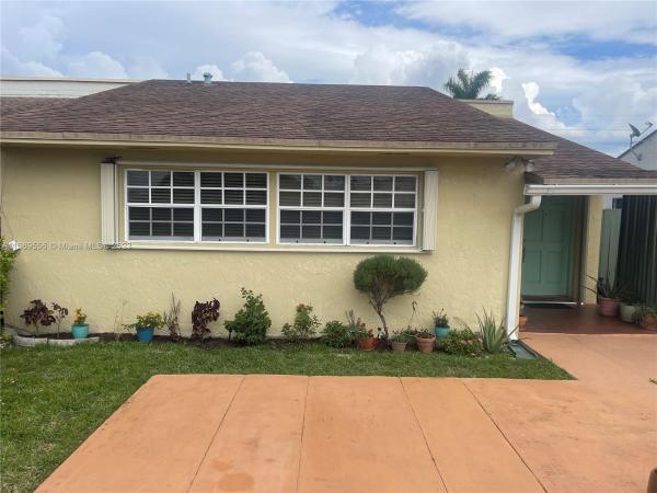 Grand Canal Homes, 617 SW 95th Ct #2, Fountainebleau, Florida 33174, image 1