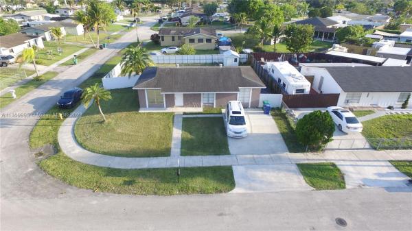 12734 SW 261st Ter, Unincorporated Dade County, Florida 33032, image 2