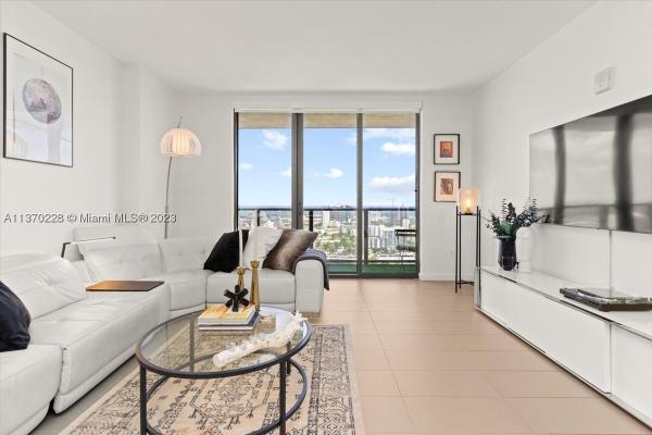 Canvas, 1600 NE 1st Ave #3718, Miami, Florida 33132, image 1