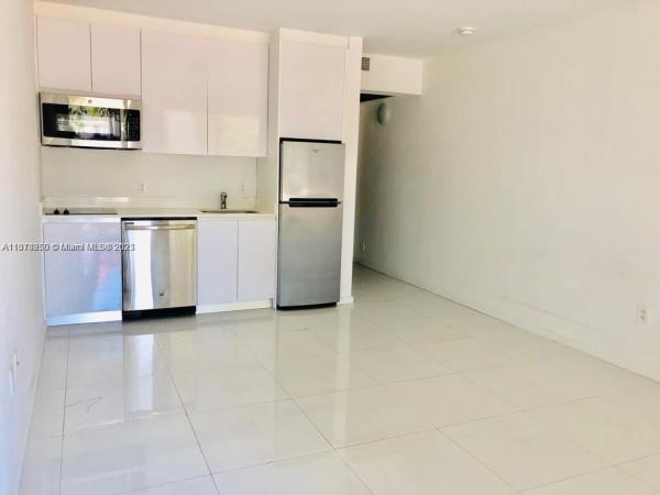 Elisa, 801 15th St #107, Miami Beach, Florida 33139, image 1
