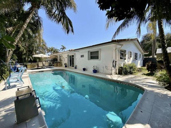 Hollywood Little Ranches, 810 N 28th Ave, Hollywood, Florida 33020, image 1