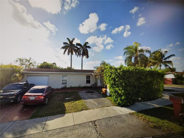 21st Century Homes, 30600 SW 156th Ave, Leisure City, Florida 33033, image 1