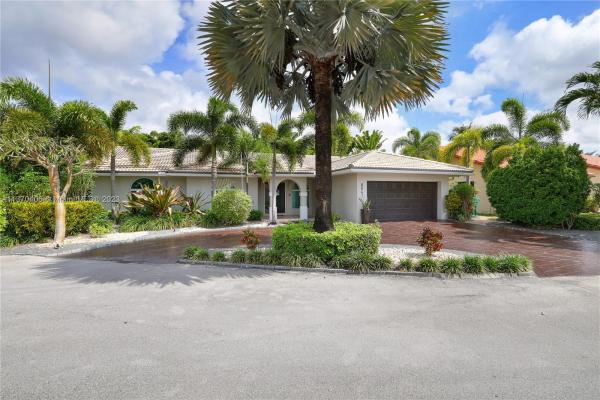 Galloway & Miller Estates, 8841 SW 58th St, Sunset, Florida 33173, image 1