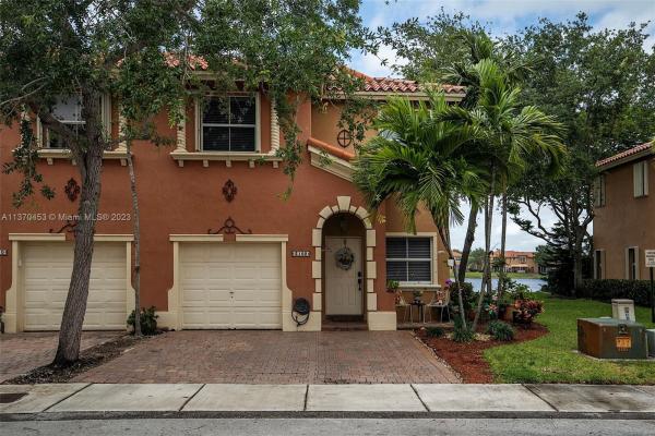 3102 SW 152nd Pl, Unincorporated Dade County, Florida 33185, image 2