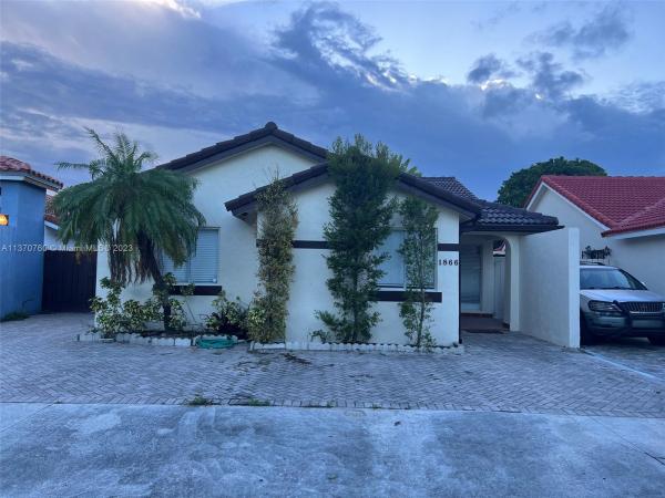 Les Chalets At International Gardens, 1866 SW 123rd Ave, Tamiami, Florida 33175, image 1