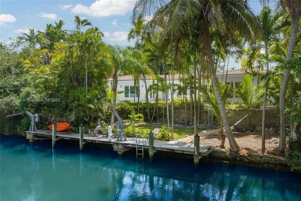 Riviera, 501 Vilabella Ave, Coral Gables, Florida 33146, image 2
