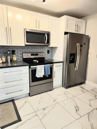 Omega, 7500 NW 17th St #309, Plantation, Florida 33313, image 2