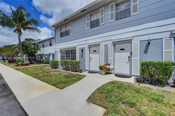 Arrowhead Golf & Tennis Club, 8059 SW 17th Pl #5-4, Davie, Florida 33324, image 2