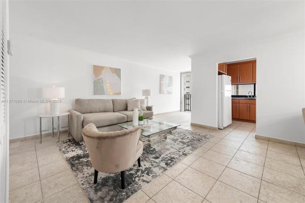 Plaza Of The Americas, 16909 N Bay Rd #710, Sunny Isles Beach, Florida 33160, image 2
