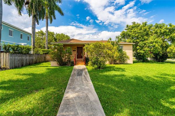 Coral Way Homesites, 8001 SW 28th St, Westchester, Florida 33155, image 1