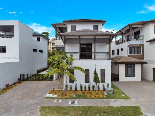 8085 NW 48th Ter, Doral, Florida 33166, image 2