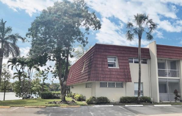 Entrada, 21 Jacaranda Country Club Dr #224, Plantation, Florida 33324, image 1