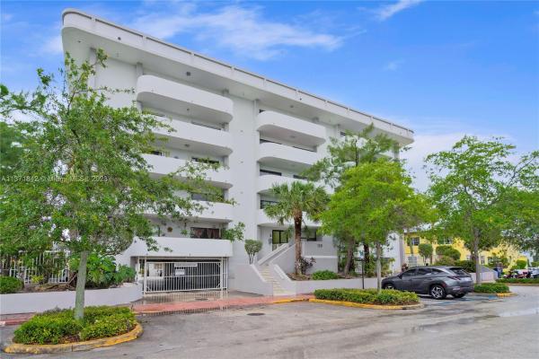 Normandy Shores Yacht & Country Club, 130 S Shore Dr #6C, Miami Beach, Florida 33141, image 1