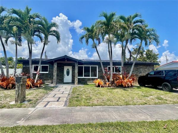 Pine Tree Manor, 9321 Jamaica Dr, Cutler Bay, Florida 33189, image 1