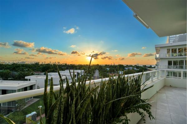 The Ritz-Carlton South Beach, 4701 N Meridian Ave #412, Miami Beach, Florida 33140, image 1