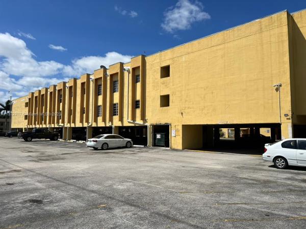 St Andrews Court, 1555 W 44th Pl #257B, Hialeah, Florida 33012, image 1