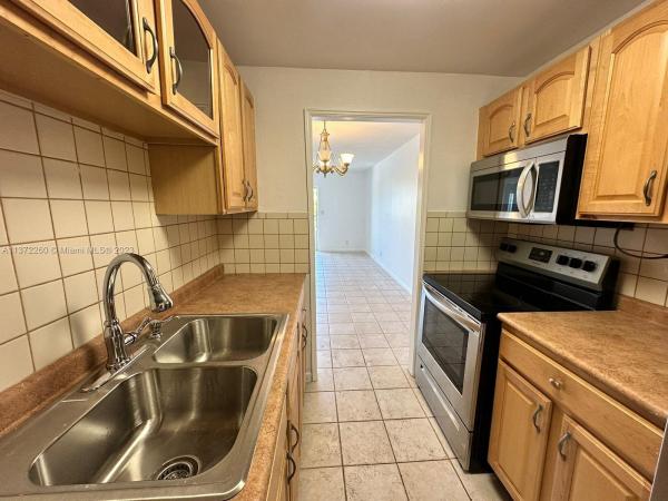 Victoria Park Tower, 900 NE 18th Ave #207, Fort Lauderdale, Florida 33304, image 1