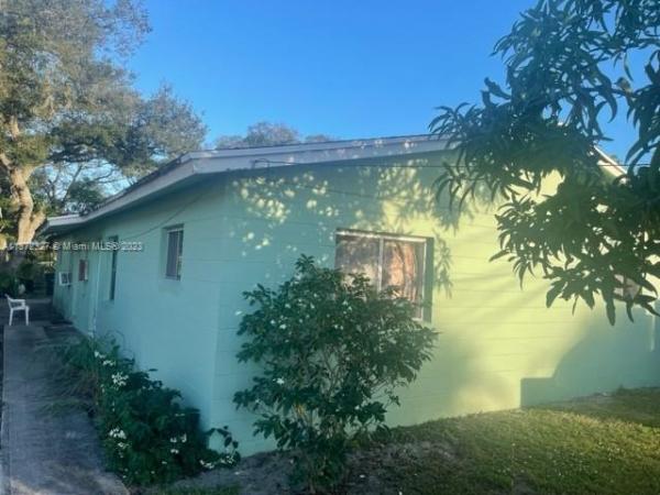 Fort Pierce No HOA, 414 N 18th St, Fort Pierce, Florida 34950, image 1