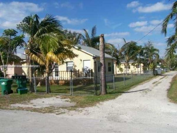 Home Acres, 595 NW 88th St, El Portal, Florida 33150, image 1