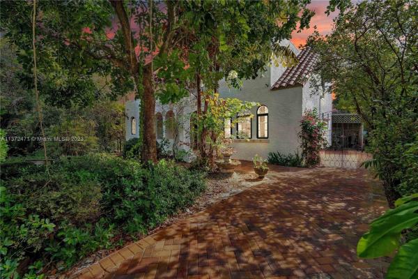 Shenandoah, 1650 SW 11th St, Miami, Florida 33135, image 2