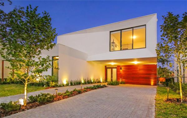 Casa Bianca, 8630 Arboretum Ln, Miami, Florida 33138, image 1