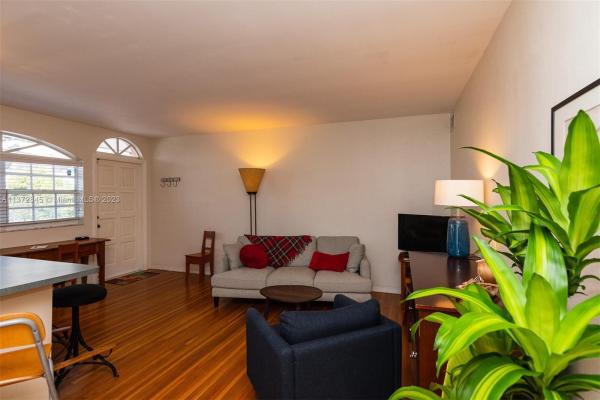 Emerson House, 1575 West Ave #10, Miami Beach, Florida 33139, image 1