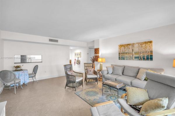 Horizons West, Kendale Lakes, Florida 33183, image 2