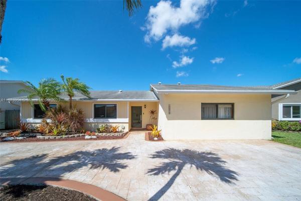 Sugarwood, 10050 SW 145th Pl, The Hammocks, Florida 33186, image 1