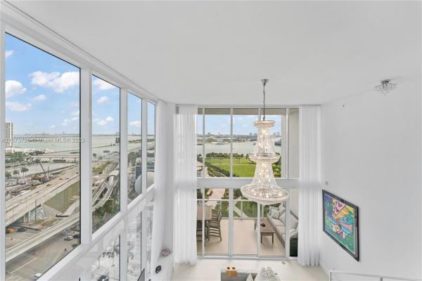 Ten Museum Park Residential, 1040 Biscayne Blvd #1704, Miami, Florida 33132, image 1