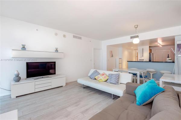 Vizcayne North, 244 Biscayne Blvd #304, Miami, Florida 33132, image 2