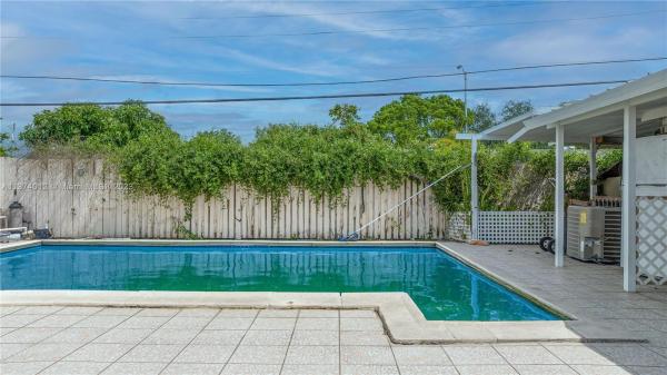 Westhaven Park, 491 W 36th Pl, Hialeah, Florida 33012, image 1