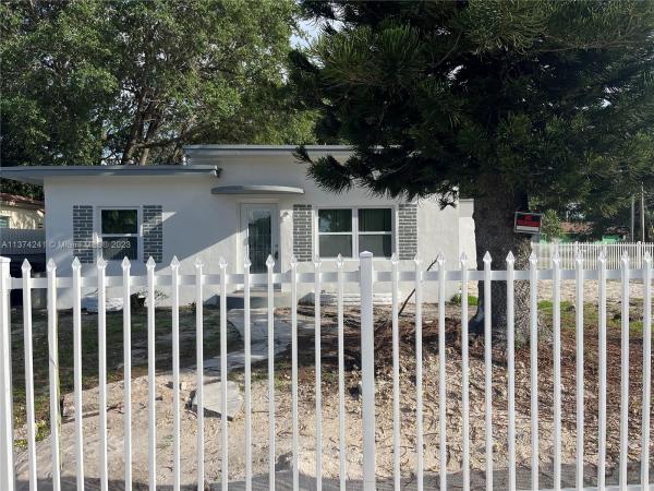 Opa-Locka Residential, 900 Sharar Ave, Opa-Locka, Florida 33054, image 2