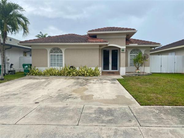 Spanish Lakes, 19863 NW 78th Pl, Hialeah, Florida 33015, image 1