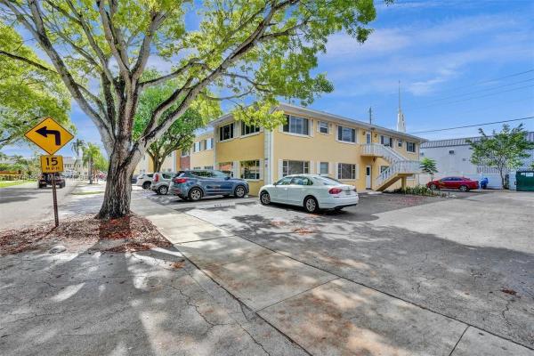 Imperial Point Gardens, 2210 NE 56th Pl #106, Fort Lauderdale, Florida 33308, image 1
