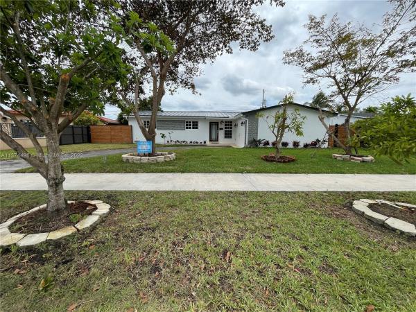 Darlington Manor, 9300 SW 57th Ter, Sunset, Florida 33173, image 1