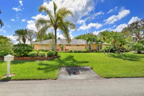 Bel Aire, 18474 SW 88th Ct, Cutler Bay, Florida 33157, image 2