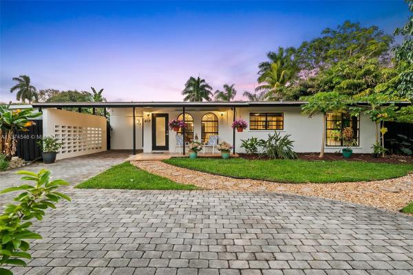 Curva Del Rio, 617 NW 21st St, Wilton Manors, Florida 33311, image 1