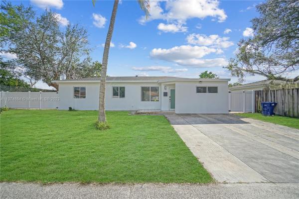 860 NE 174th St, Unincorporated Dade County, Florida 33162, image 2