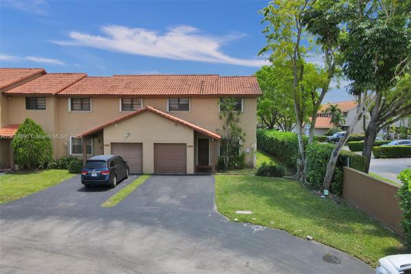 Valleys Of Kendall, 11623 SW 90th Ter, Kendall, Florida 33176, image 2