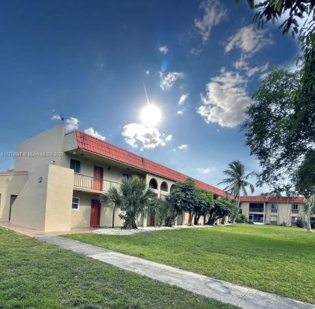 Forest Hill Gardens East, 6074 Forest Hill Blvd #210, West Palm Beach, Florida 33415, image 1