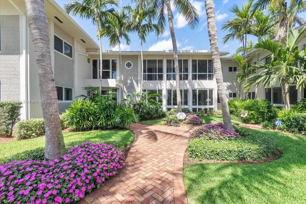 Lyndon Arms, 200 Andrews Ave #1, Delray Beach, Florida 33483, image 1