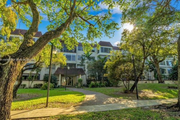 Omega, 1681 NW 70th Ave #412, Plantation, Florida 33313, image 2