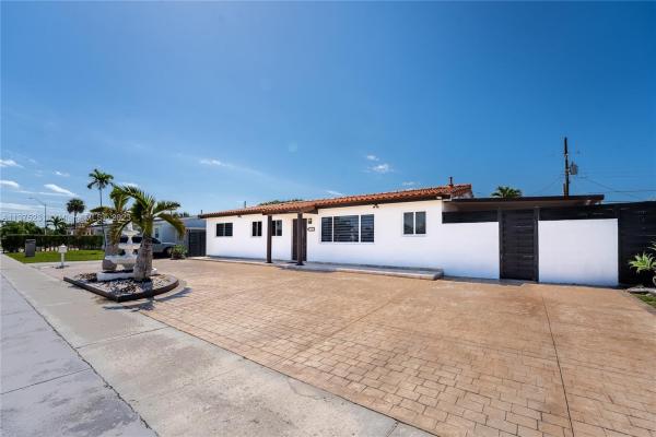 Hialeah Estates, 438 W 41st Pl, Hialeah, Florida 33012, image 1