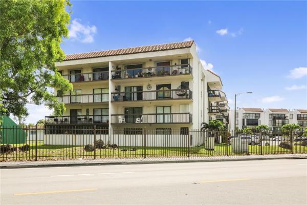 Peninsula At International Gardens, 1300 SW 122nd Ave #219A-2, Tamiami, Florida 33184, image 1