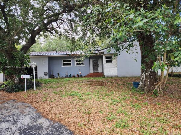 Biscayne Gardens, 13040 N Miami Ave, Golden Glades, Florida 33168, image 2